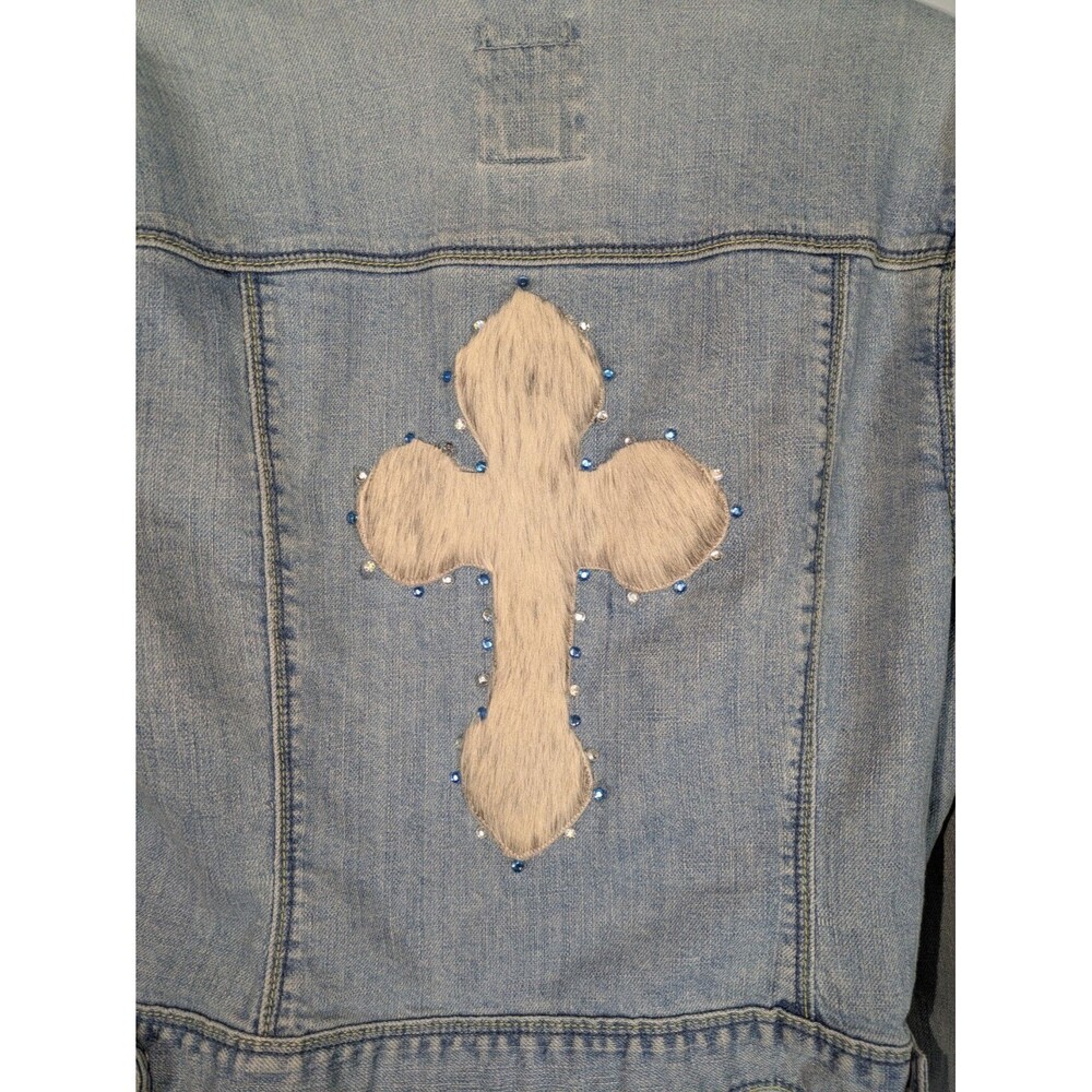 Old Navy Jean Jacket L Women's Blue Light Wash Upcycled Denim Fleur De Lis Cross - Picture 4 of 6